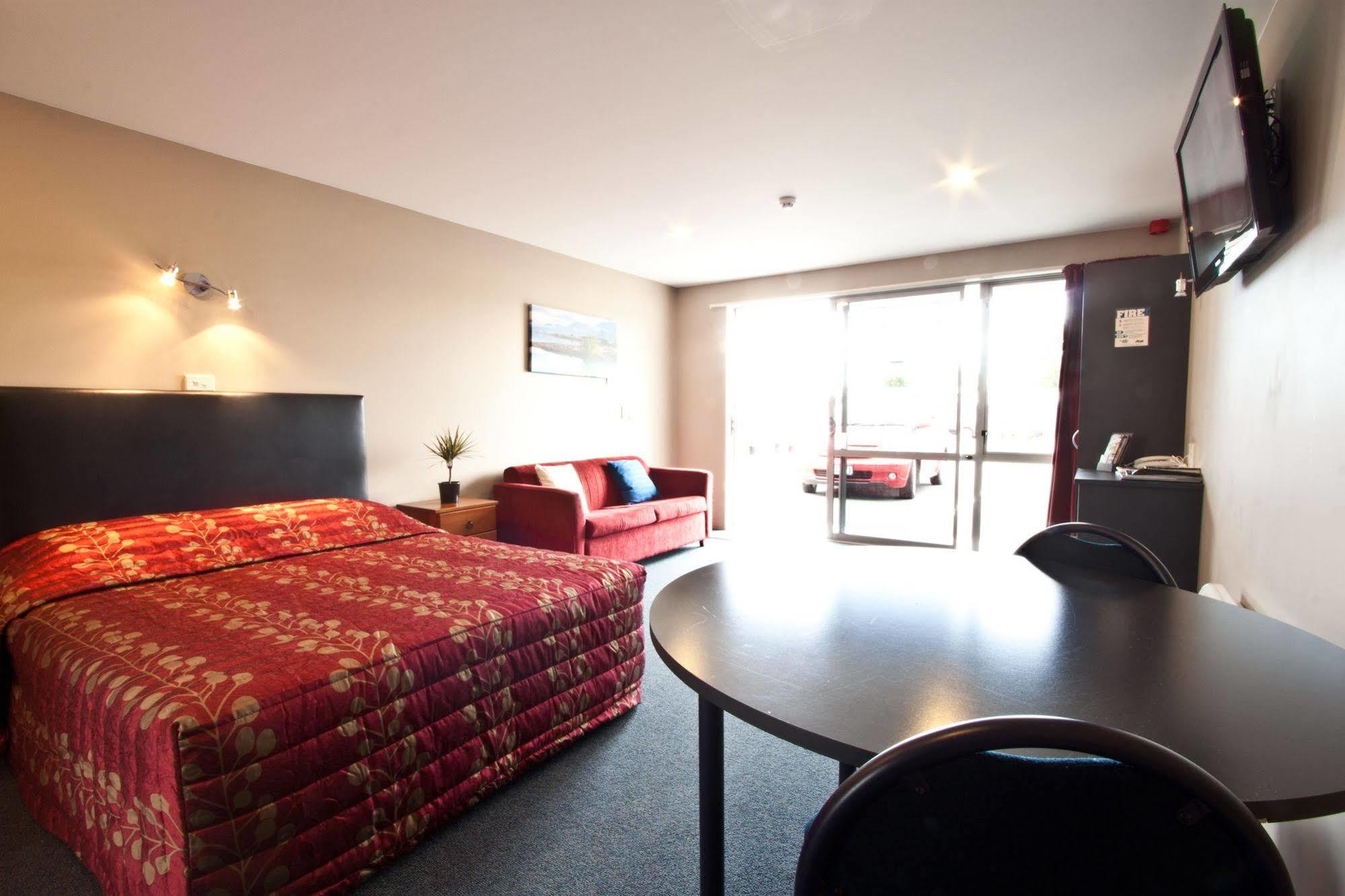 Phoenix Motels Temuka Екстериор снимка