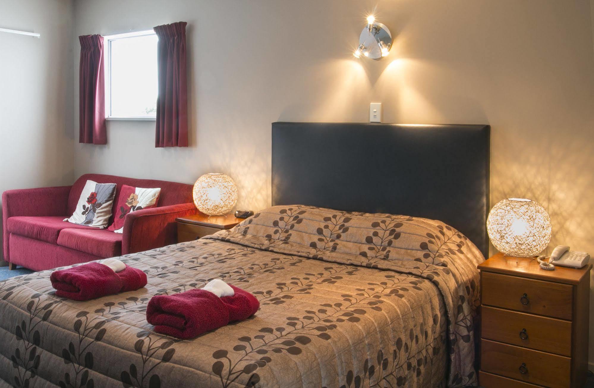Phoenix Motels Temuka Екстериор снимка