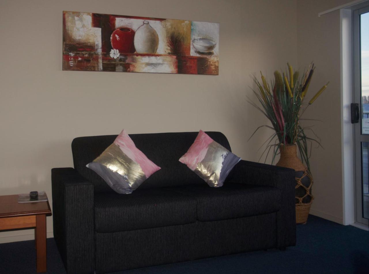 Phoenix Motels Temuka Екстериор снимка